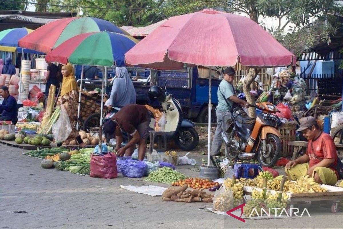 Pemkab HST cek bahan pokok cegah lonjakan harga jelang Natal