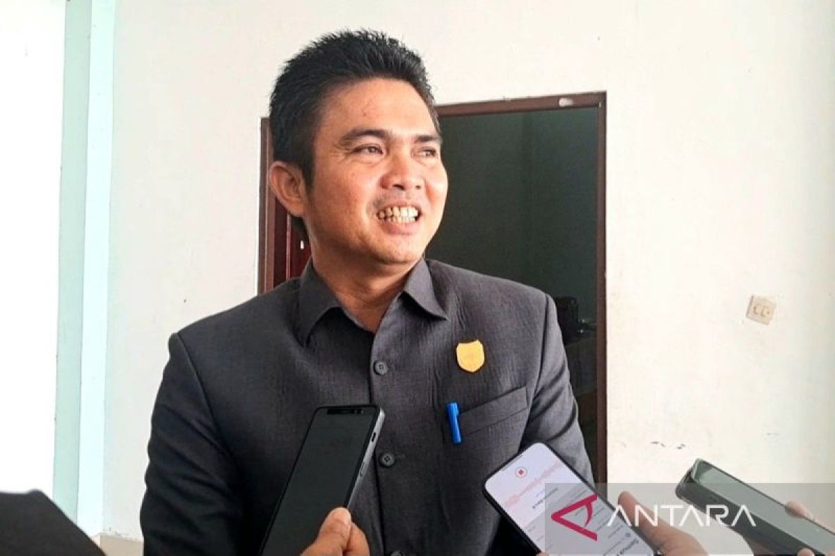 DPRD Gumas tetapkan perubahan susunan keanggotaan Komisi II