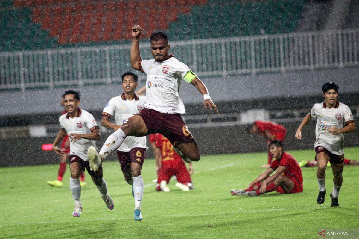 Liga 1 - Persija dengan 10 pemain tahan imbang Borneo FC