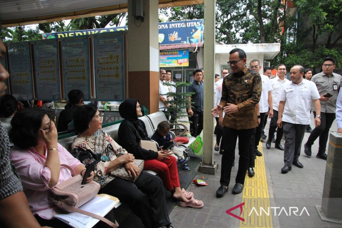 Wamendagri sebut Kemendagri evaluasi Pj kepala daerah tiga bulan sekali