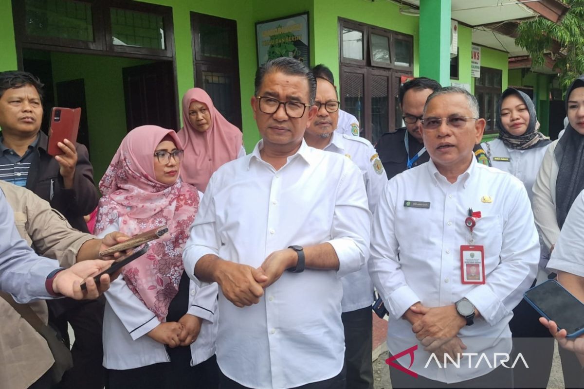 Pj Gubernur Kaltim: Petani dan UMKM berperan jalankan  Program MBG