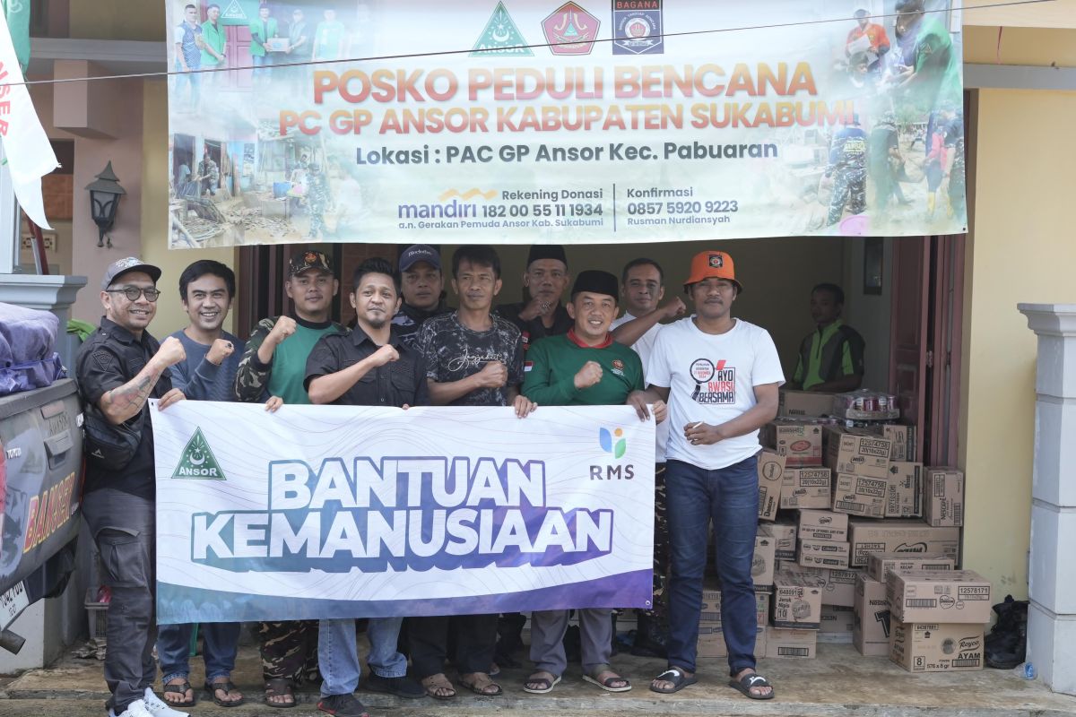 GP Ansor dan RMS distribusikan bantuan bagi korban banjir di Sukabumi