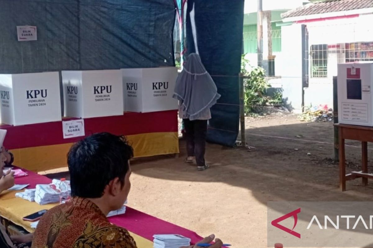 Partisipasi pemilih pilkada serentak di Karawang cukup tinggi capai 74,09 persen