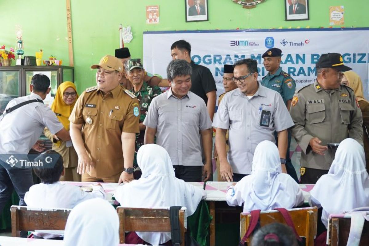 Ratusan siswa di Bangka antusias makan bergizi diselenggarakan PT Timah