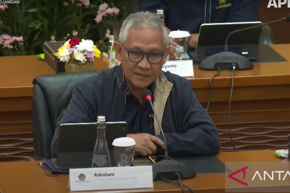 Bea Cukai pastikan harga jual eceran rokok naik tahun 2025