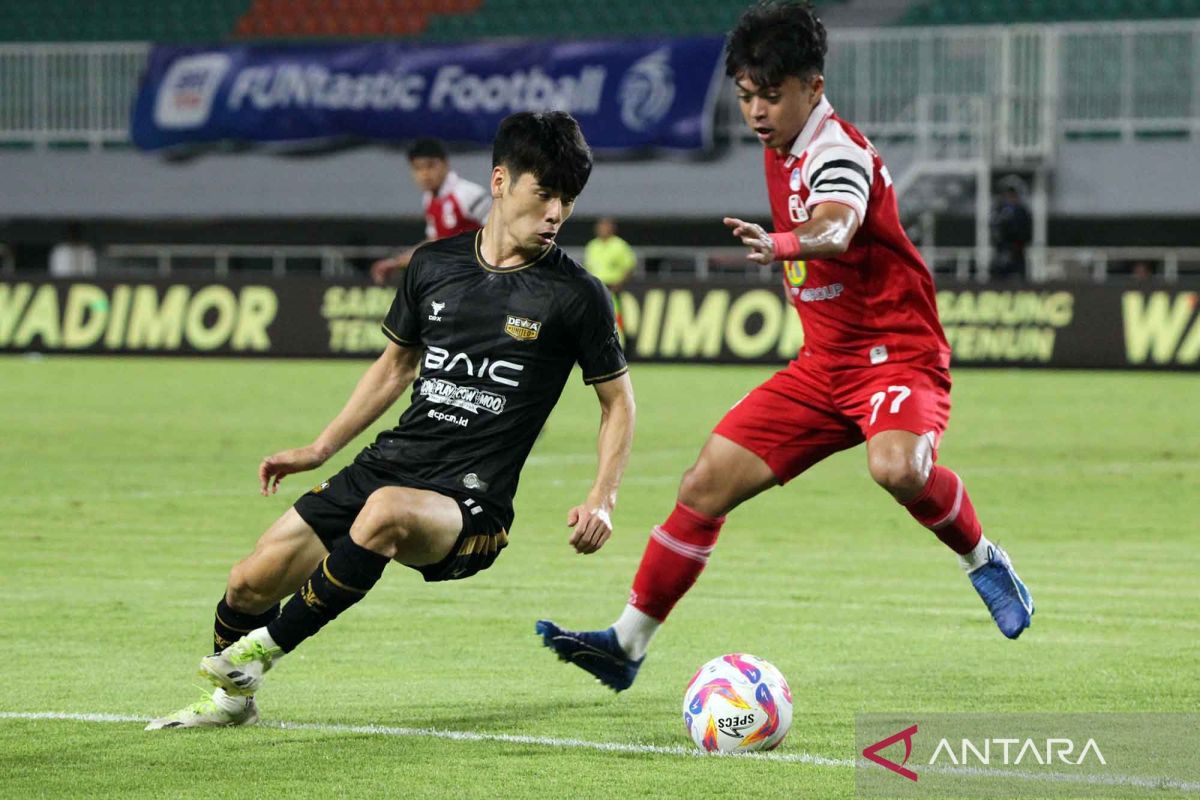 Liga 1 - Drama lima gol warnai kemenangan PSM atas Barito