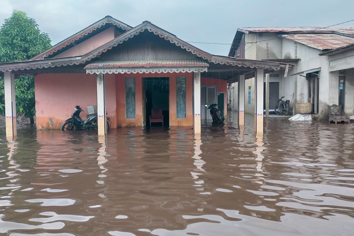 Banjir rendam empat kecamatan di Kota Singkawang