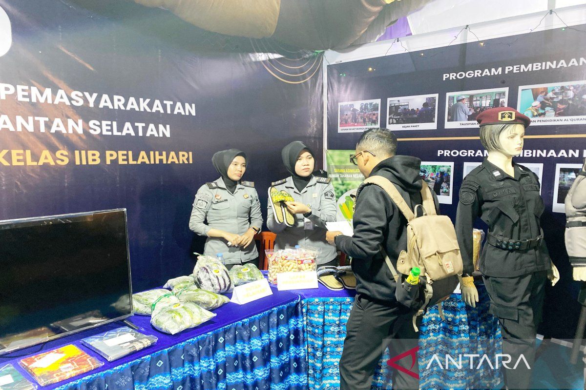 Kemenkumham pamerkan karya warga binaan di Expo Tanah Laut