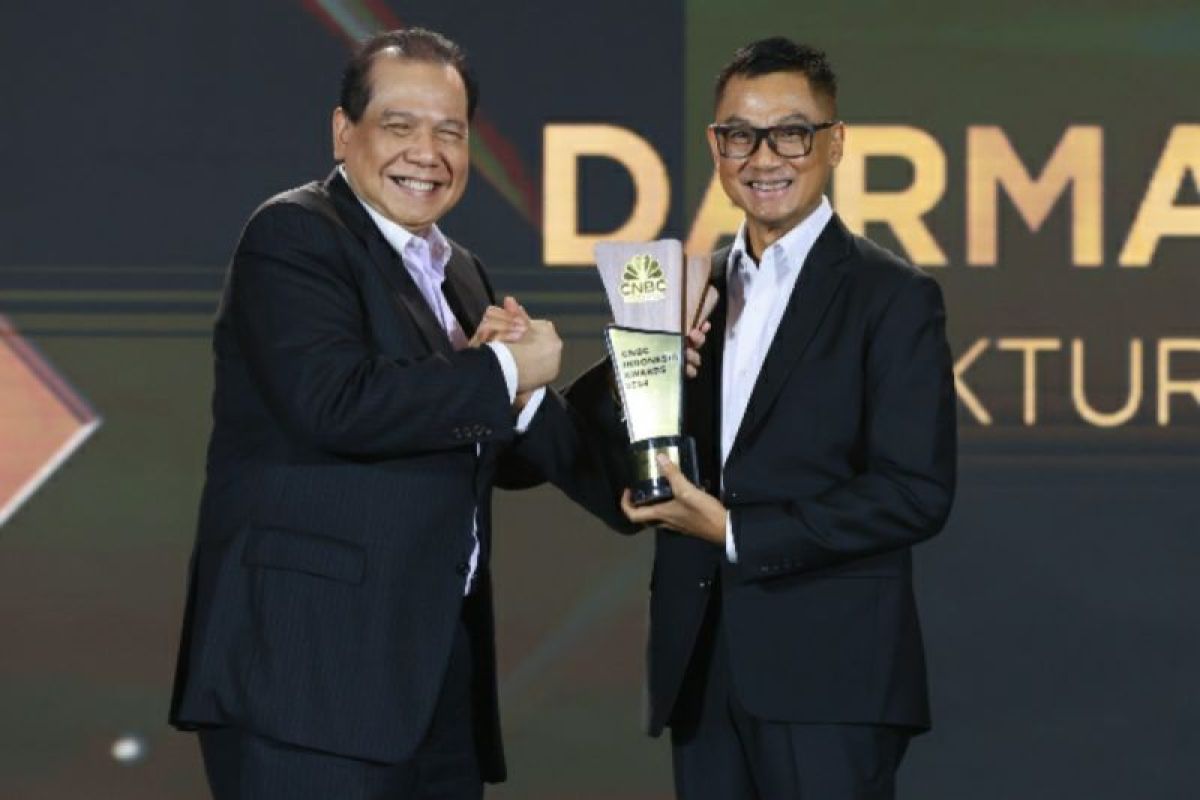 Lagi, Dirut PLN Darmawan Prasodjo jadi "CEO of The Year 2024"