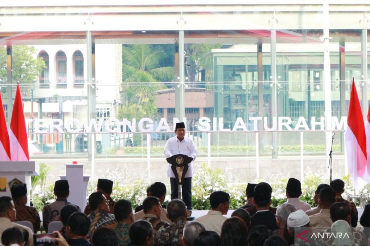 Prabowo membuka terowongan yang menghubungkan Istiqlal dan Katedral Jakarta