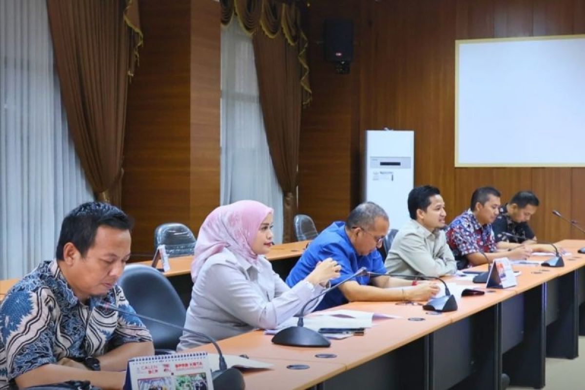 Pansus DPRD Banjarbaru bahas Raperda Penyelenggaraan Reklame