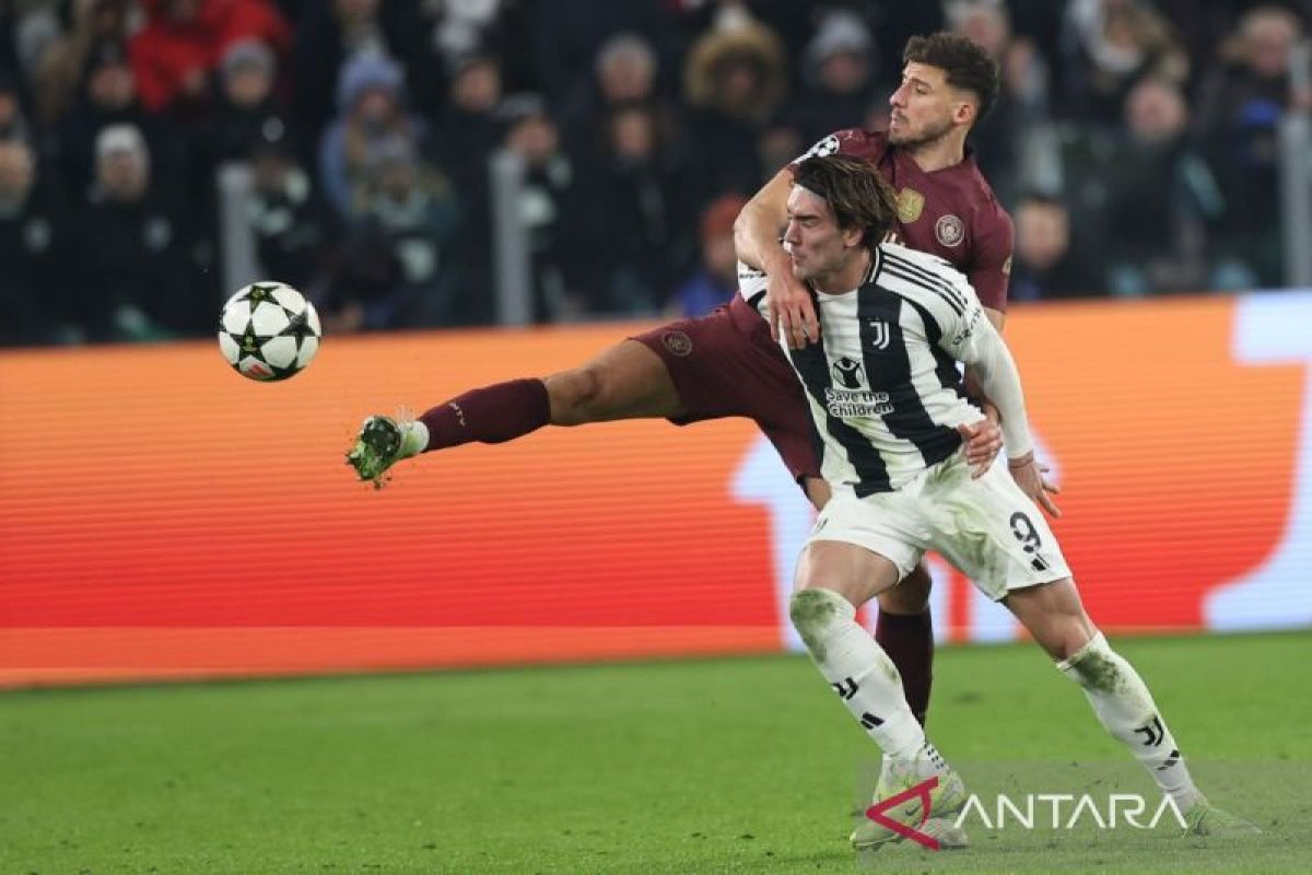 Juventus lolos ke babak playoff Liga Champions meski kalah 0-2 lawan Benfica