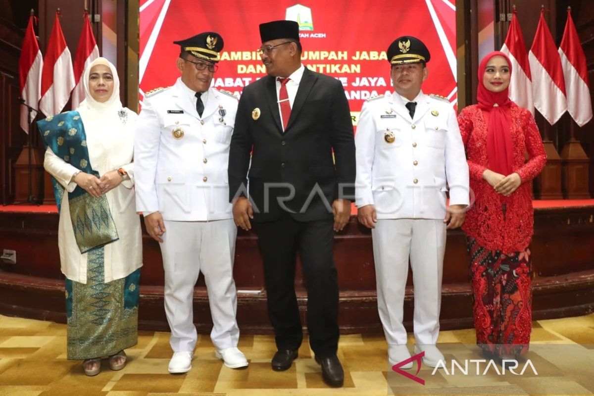 Pj gubernur lantik dua penjabat bupati dan wali kota di Aceh
