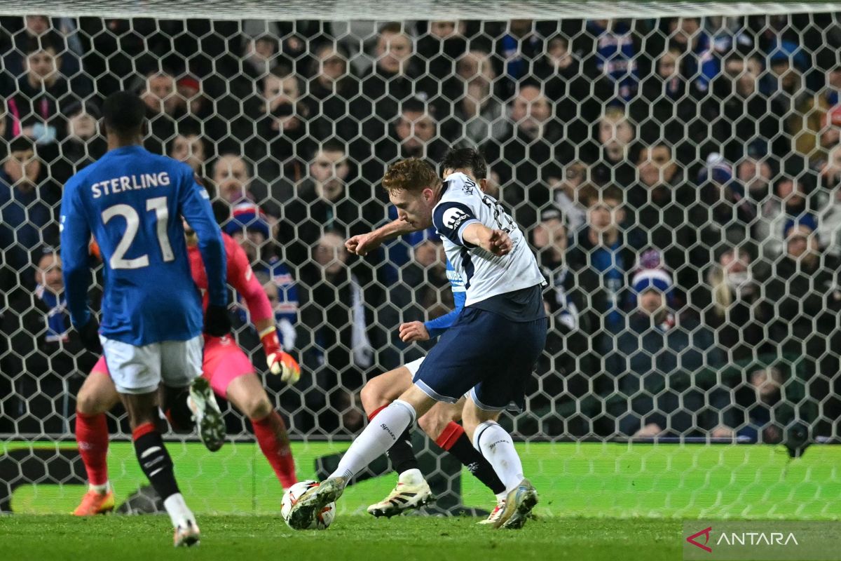 Tottenham berpesta gol, Chelsea menang tipis atas Brentford