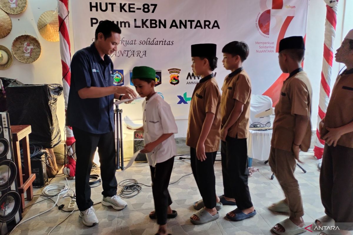 HUT ke-87 ANTARA, Biro NTB gelar tasyakuran bersama anak yatim-piatu