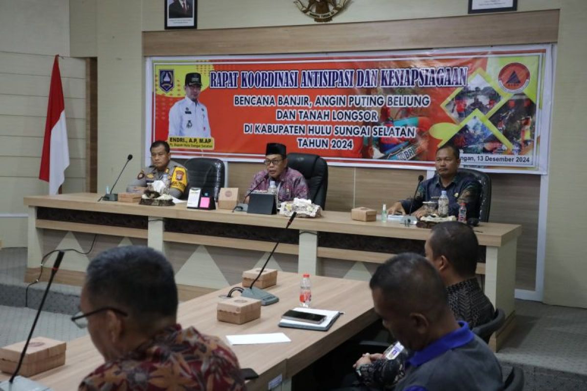 Pemkab HSS rakor antisipasi dan kesiapsiagaan penanggulangan batingsor