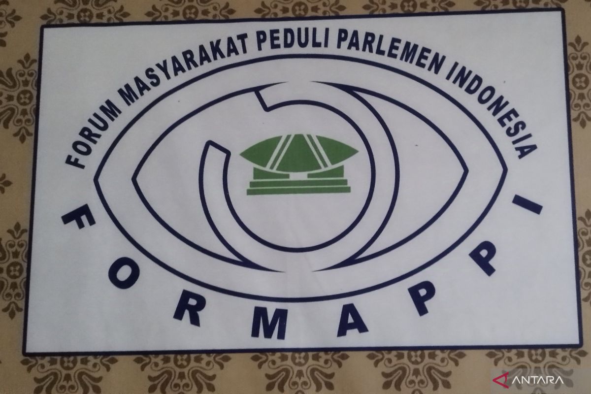 Formappi: DPR RI perlu ubah keputusan RUU Pilkada untuk bahas ide Presiden