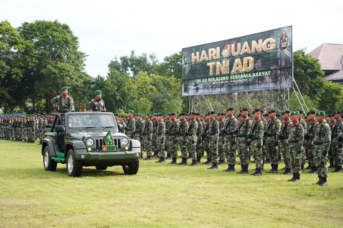 Pangdam Udayana sebut TNI bukan kelompok yang berdiri di atas masyarakat