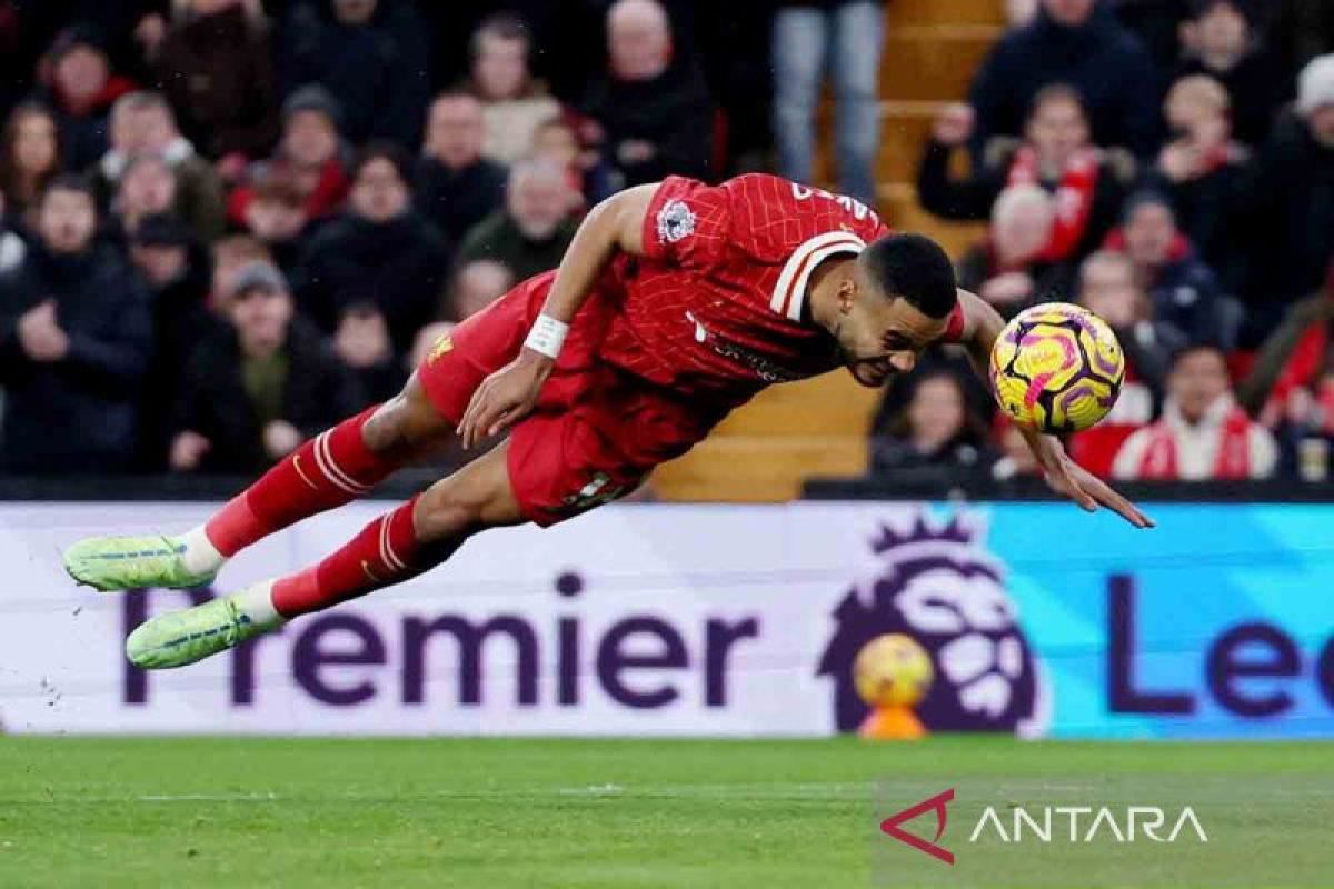 LIverpool bersama Arsenal dan Newcastle melaju ke semifinal Piala Liga