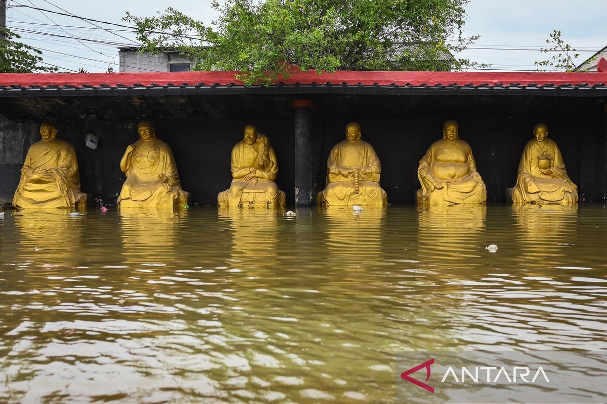 Banjir Rob Rendam Permukiman Warga Di Pesisir Tangerang Antara News