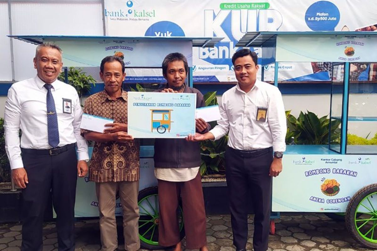 UPZ Bank Kalsel salurkan rombong barakah kepada UMKM di Amuntai