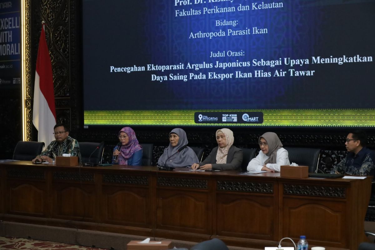 Universitas Airlangga miliki 16 guru besar baru