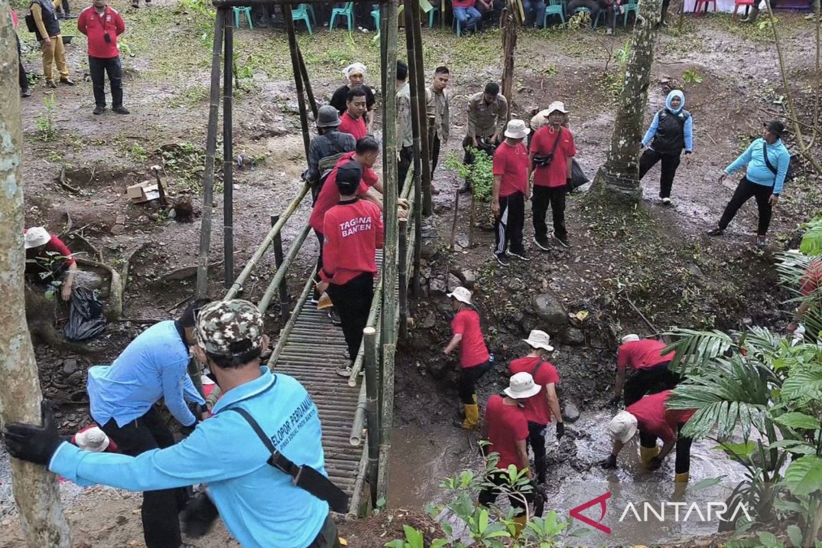 Mensos buka HKSN 2024 dengan kerja bakti sosial se-Indonesia