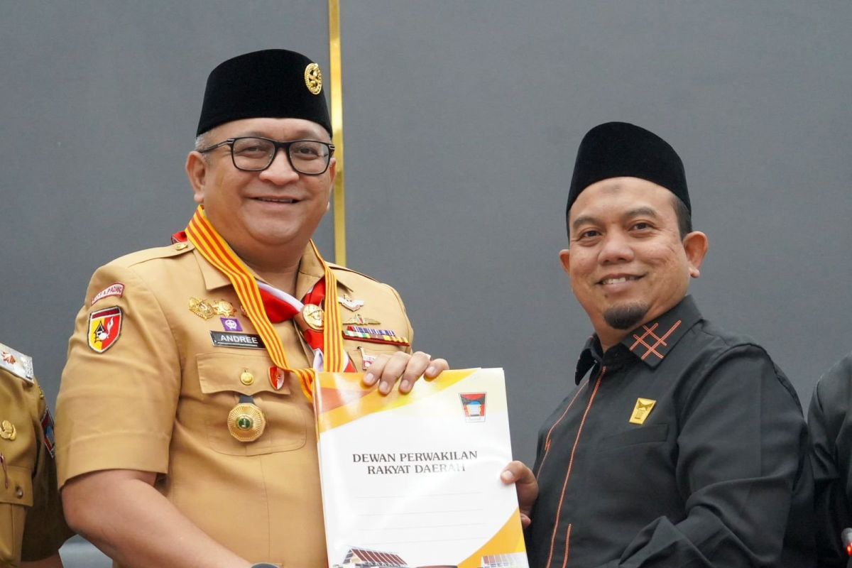 Penghujung 2024, Pemko Padang dan DPRD Sepakati Dua Perda