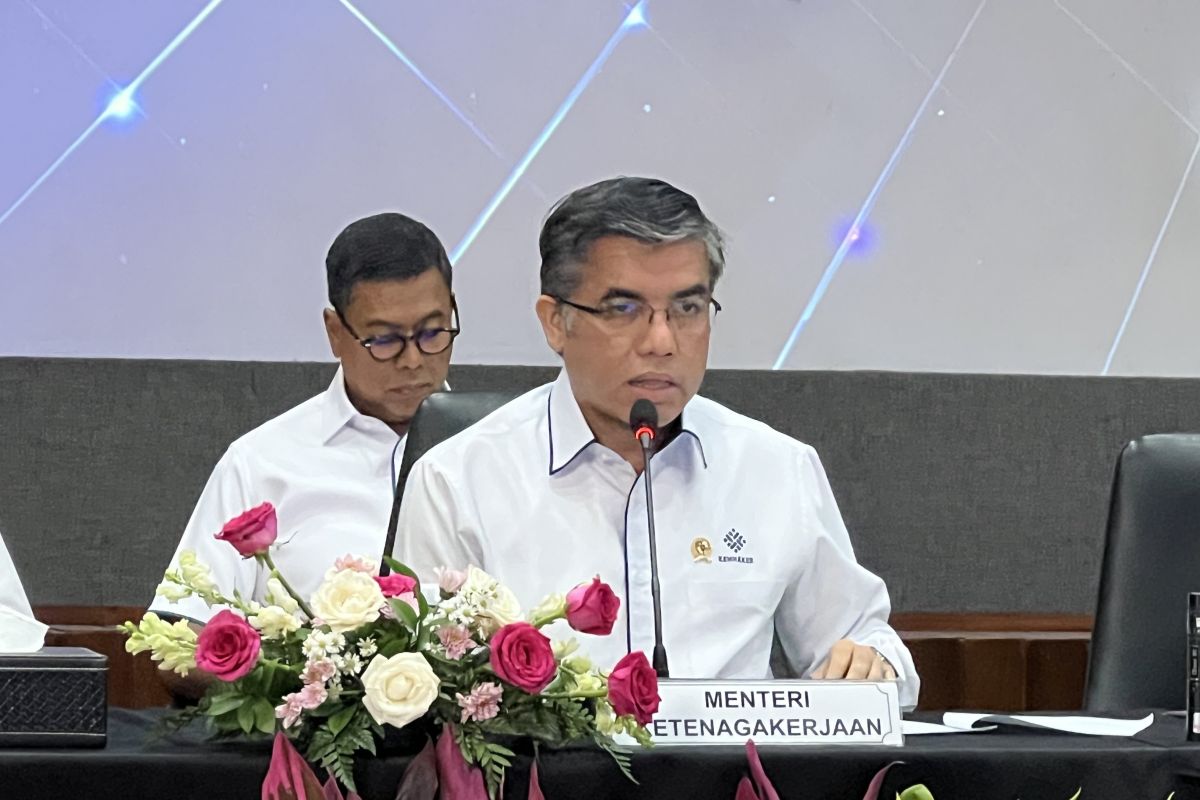 Menaker: Pekerja ter-PHK diberi stimulus JKP, pelatihan dan prakerja