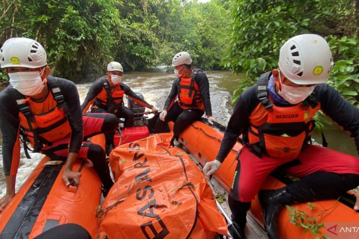 SAR Pontianak temukan dua nelayan dalam keadaan meninggal dunia