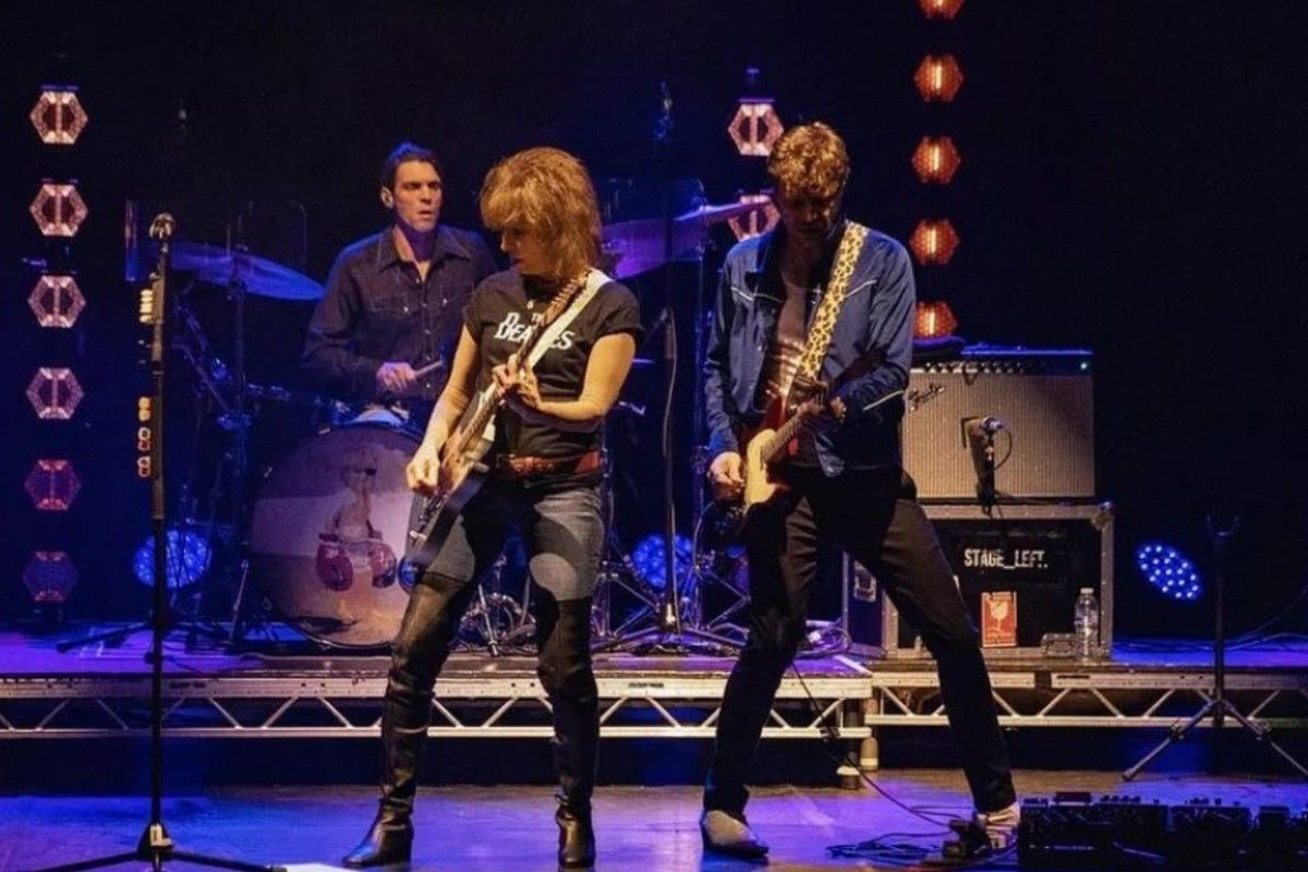 Lirik lagu jadul The Pretenders "2000 Miles" - ANTARA News