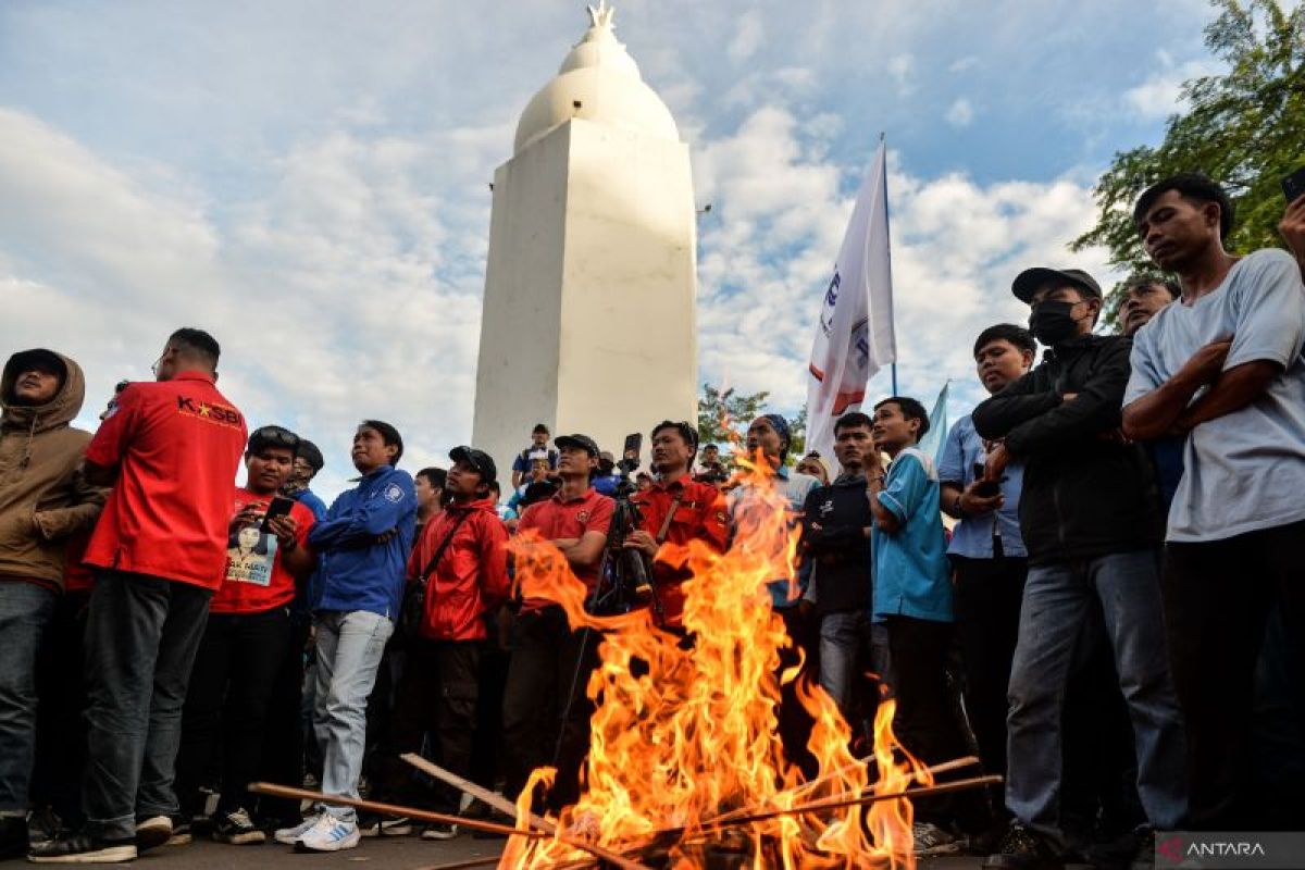 Gubernur Banten tetapkan UMK dan UMSK Tahun 2025