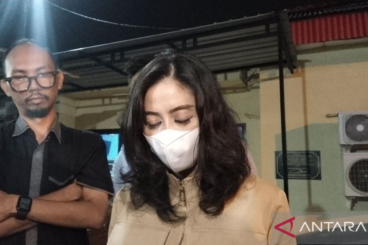 Polisi periksa Lina Dedy sebagai saksi kasus aniaya dokter koas di Palembang