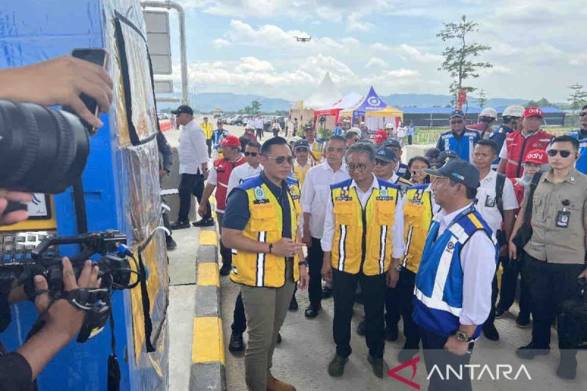 AHY cek kesiapan tol segmen Klaten-Prambanan jelang Natal-Tahun Baru