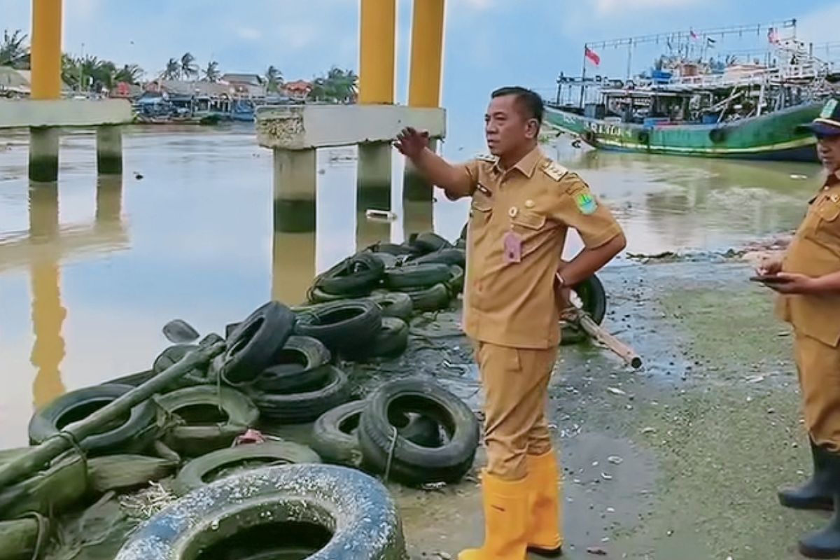 Banjir rob rendam ribuan rumah di delapan kecamatan di Karawang