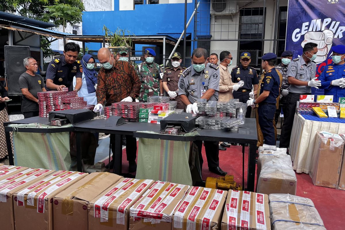 3 juta batang rokok ilegal dimusnahkan Bea Cukai Tembilahan