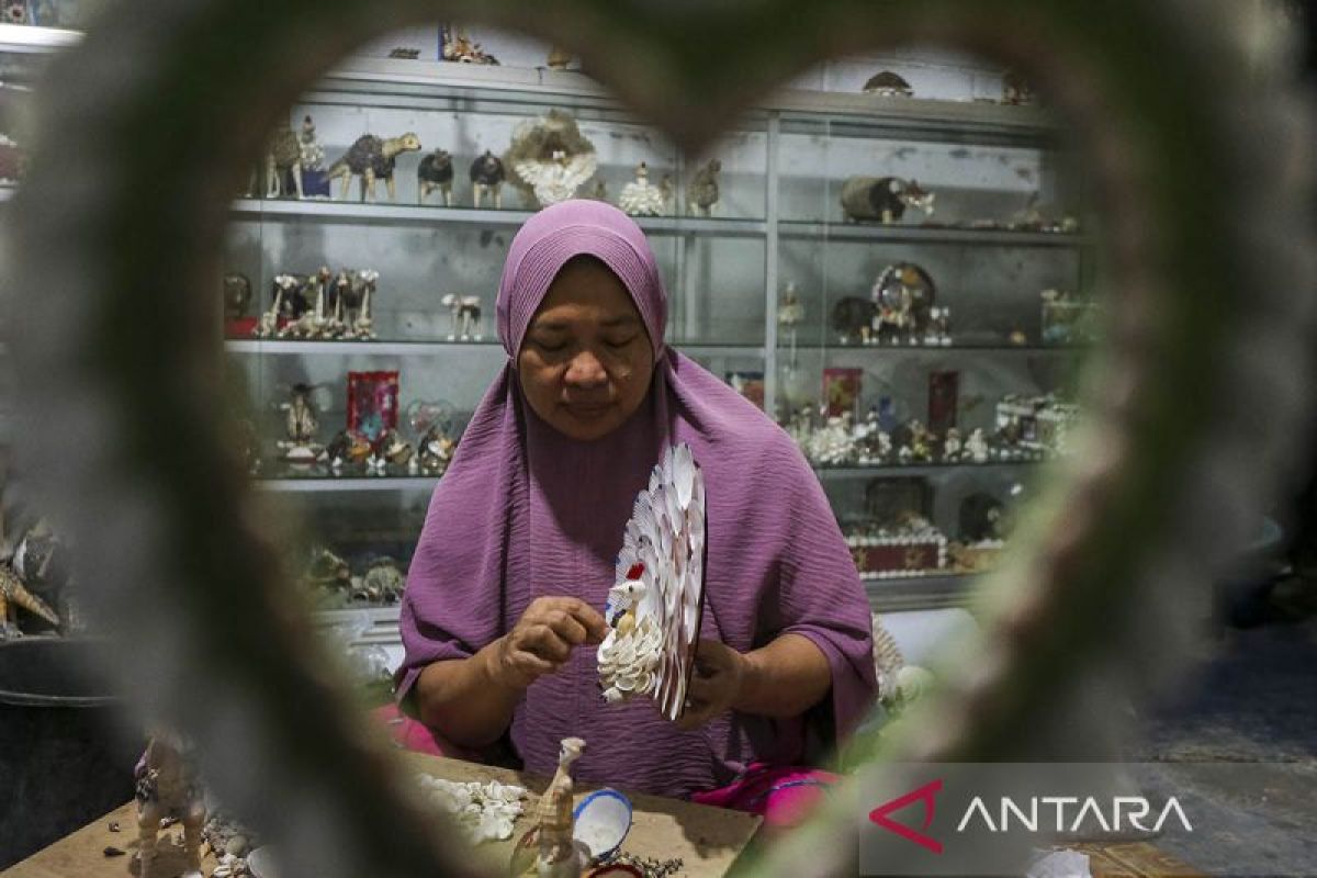 Kerajinan berbahan cangkang kerang di Kabupaten Serang