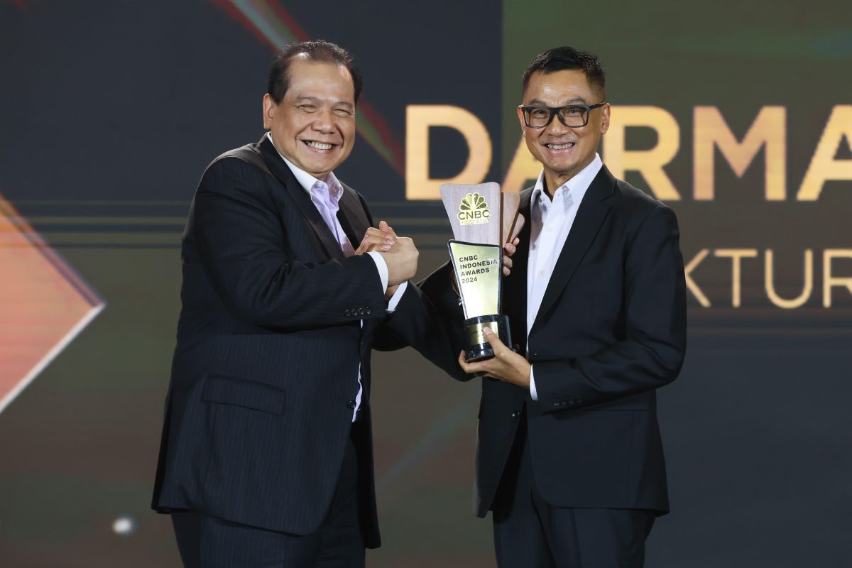 Dirut PLN Darmawan Prasodjo kembali dinobatkan jadi "CEO Of The Year 2024"