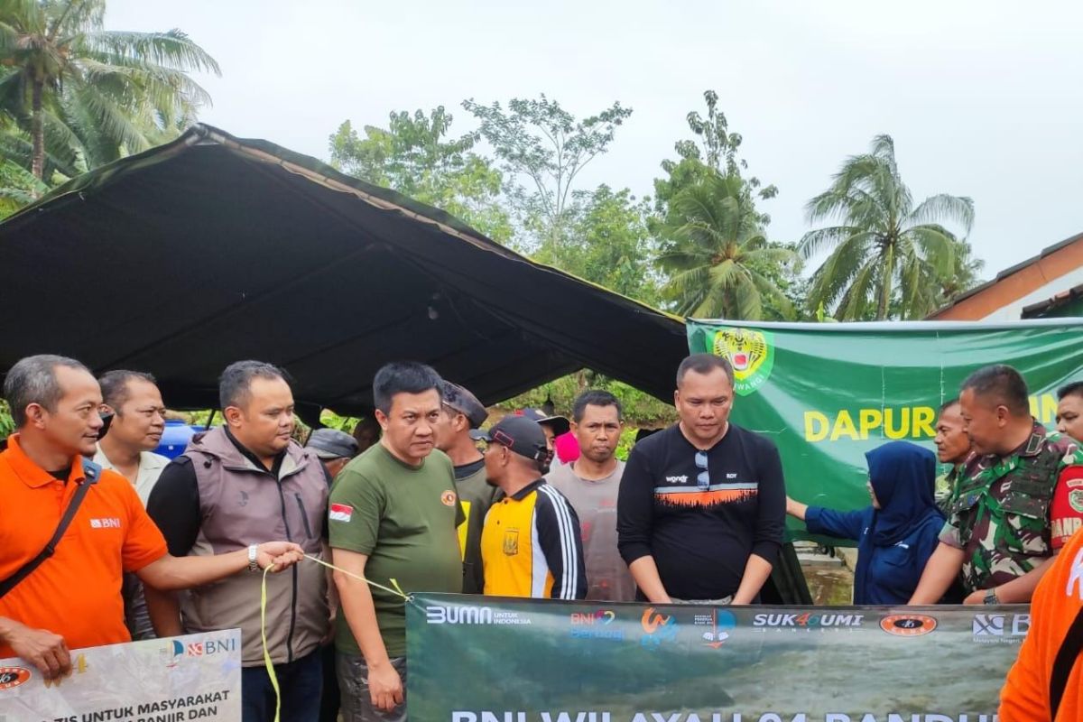 BNI menyalurkan bantuan korban bencana Sukabumi