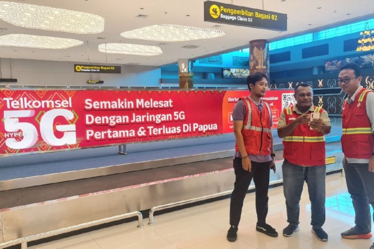 Telkomsel hadirkan akses jaringan 5G Bandara Udara Timika