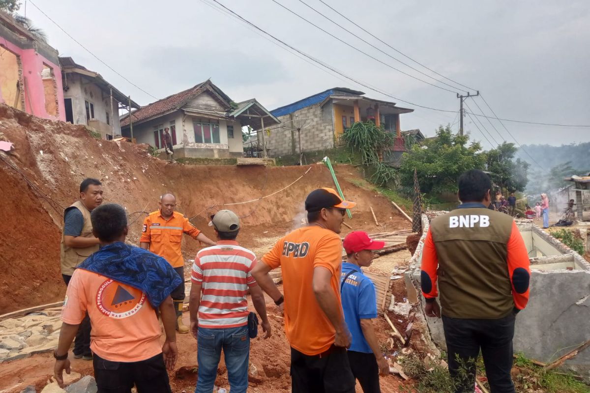 351 rumah di Lebak rusak akibat bencana alam