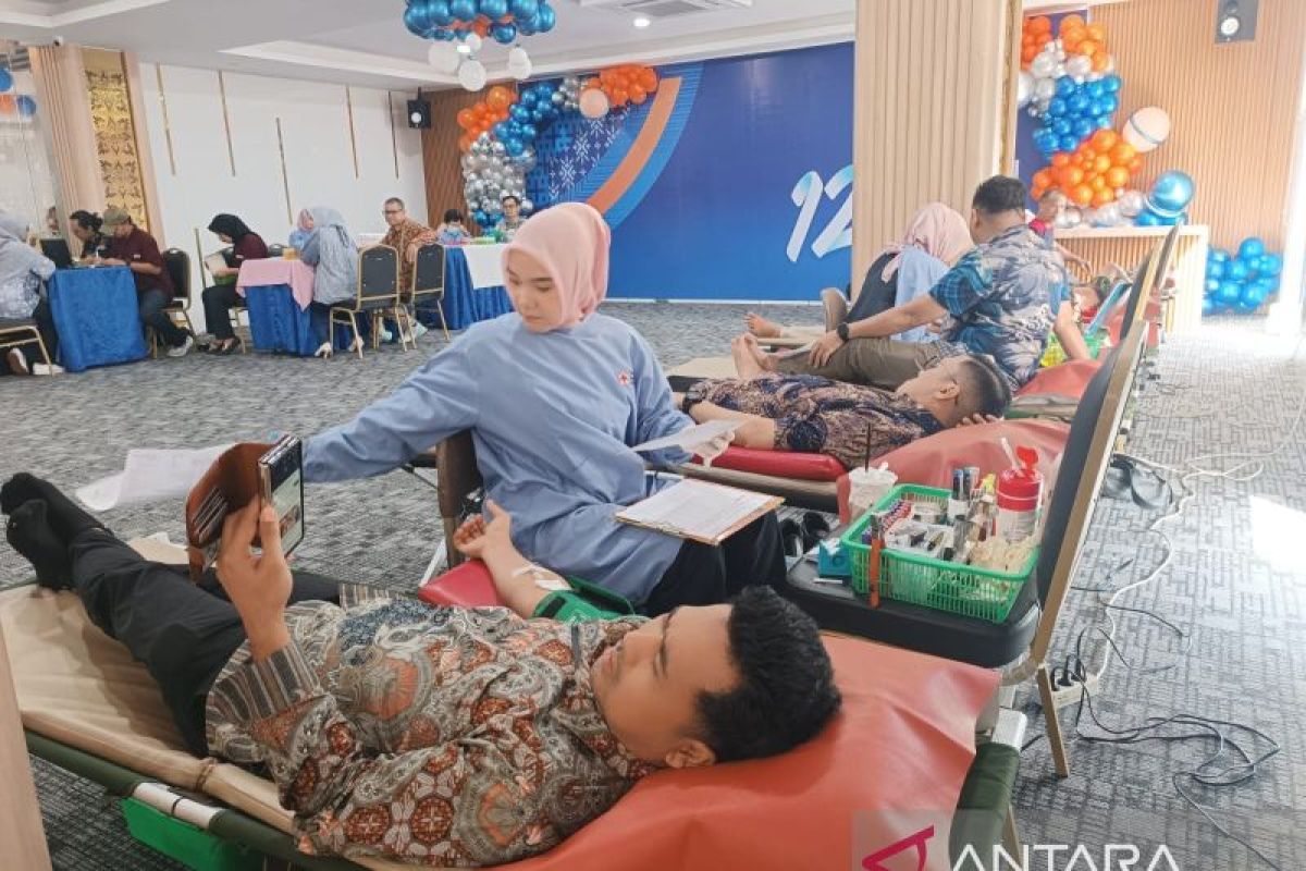 Memeriahkan HUT ke 129, BRI RO Padang Gelar Donor Darah