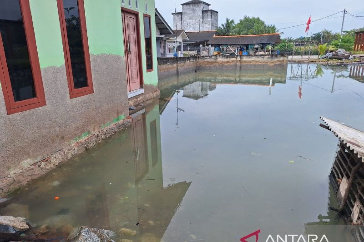 HNSI Babel ingatkan masyarakat pesisir untuk  waspadai banjir rob