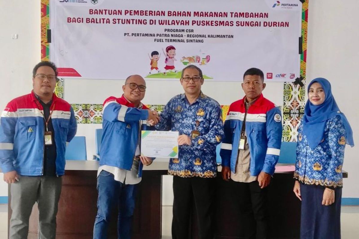 Pertamina beri makanan tambahan untuk balita stunting di Kabupaten Sintang