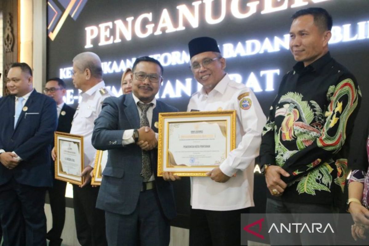 Pontianak juara umum badan publik informatif se-Kalbar Tahun 2024