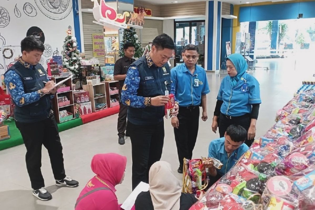 Disperindag sidak penjualan parcel, cegah makanan tidak layak konsumsi