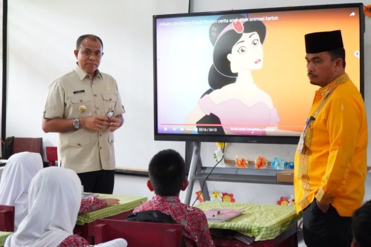 Pj Bupati Langkat luncurkan sekolah percontohan dan unggulan