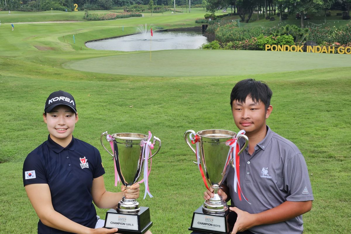 Kenneth Henson sukses jadi kampiun kejuaraan golf junior Pondok Indah