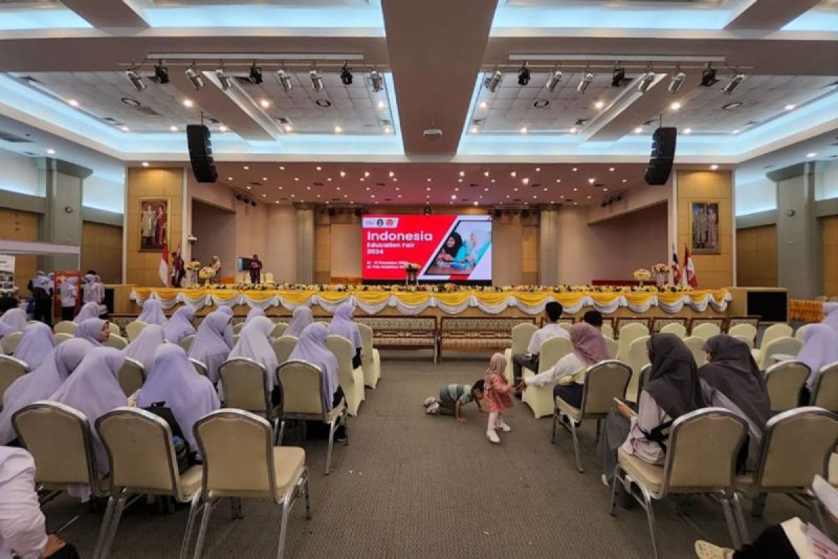 Hasanuddin University Showcases Excellence at 2024 Indonesian Education Fair in Songkhla