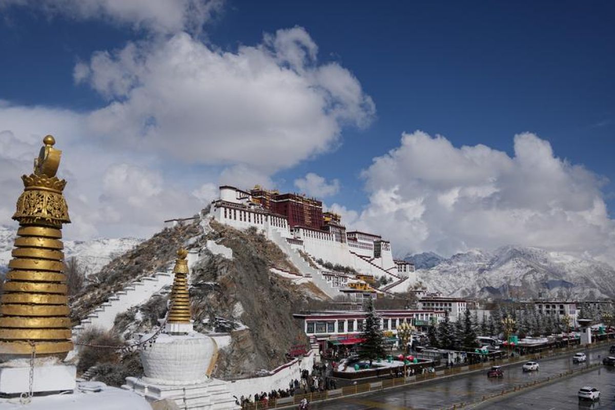 Teknologi modern jaga keindahan Istana Potala